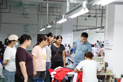 “点对点”送工服务，为来宾易地搬迁群众铺就就业增收路